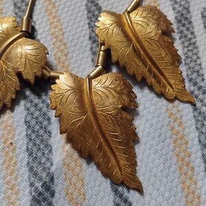 Vintage America Gold-Toned Leaf Necklace